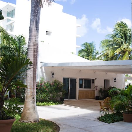 Las Gaviotas Hotel & Suites Cancun Exterior photo