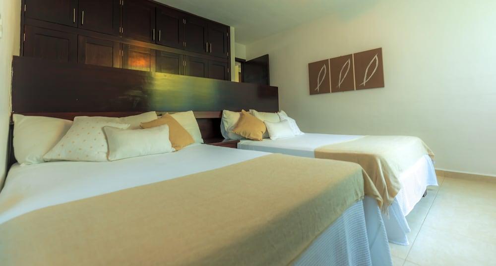Las Gaviotas Hotel & Suites Cancun Exterior photo