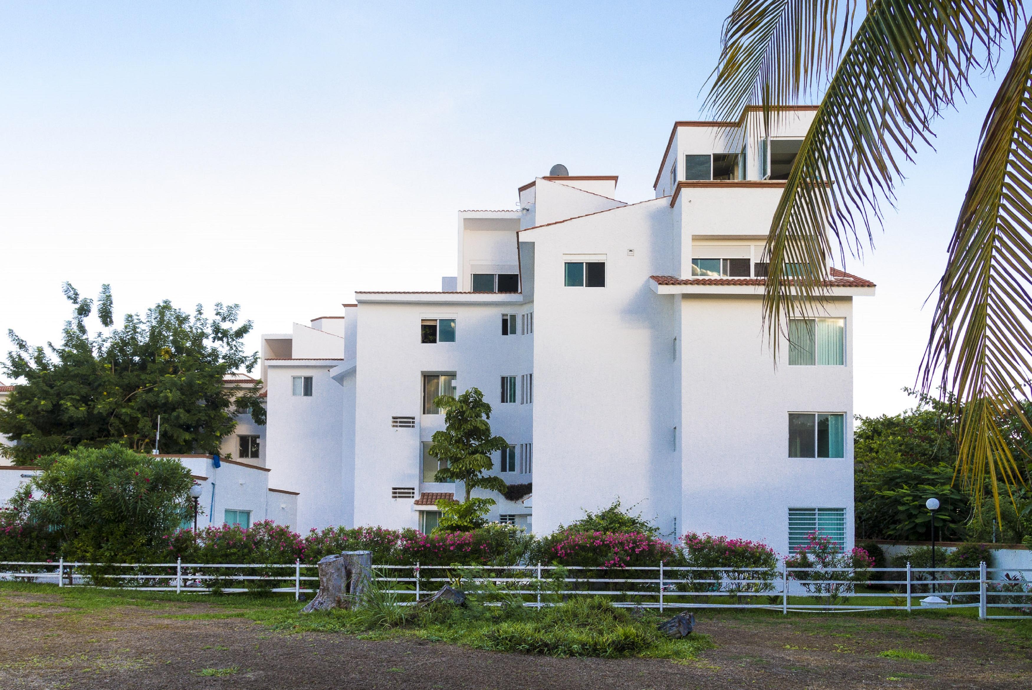 Las Gaviotas Hotel & Suites Cancun Exterior photo
