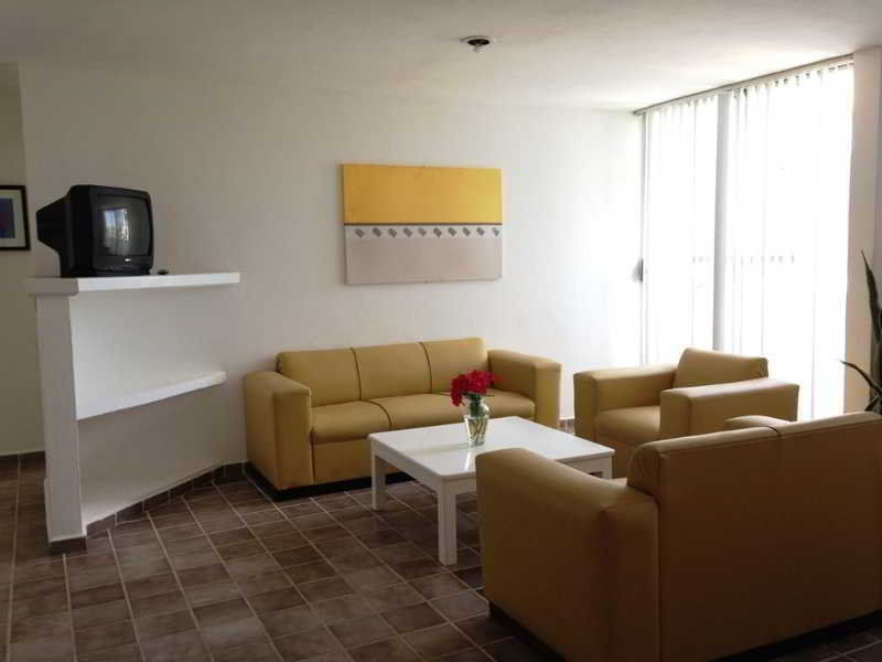 Las Gaviotas Hotel & Suites Cancun Exterior photo